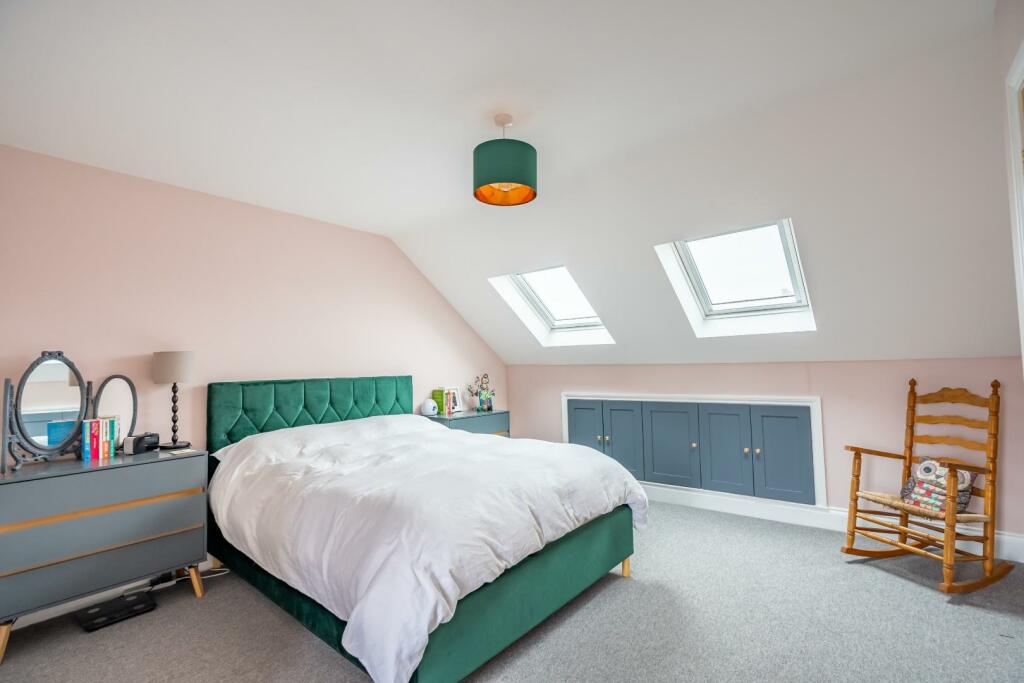 bedroom (1 of 2).jpg