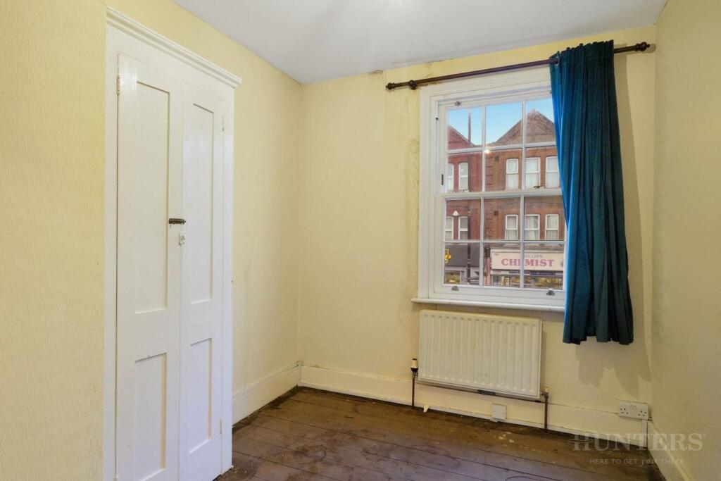 124, Lordship Lane London,  - SgtujnqsHpLk8Yd4dI2m