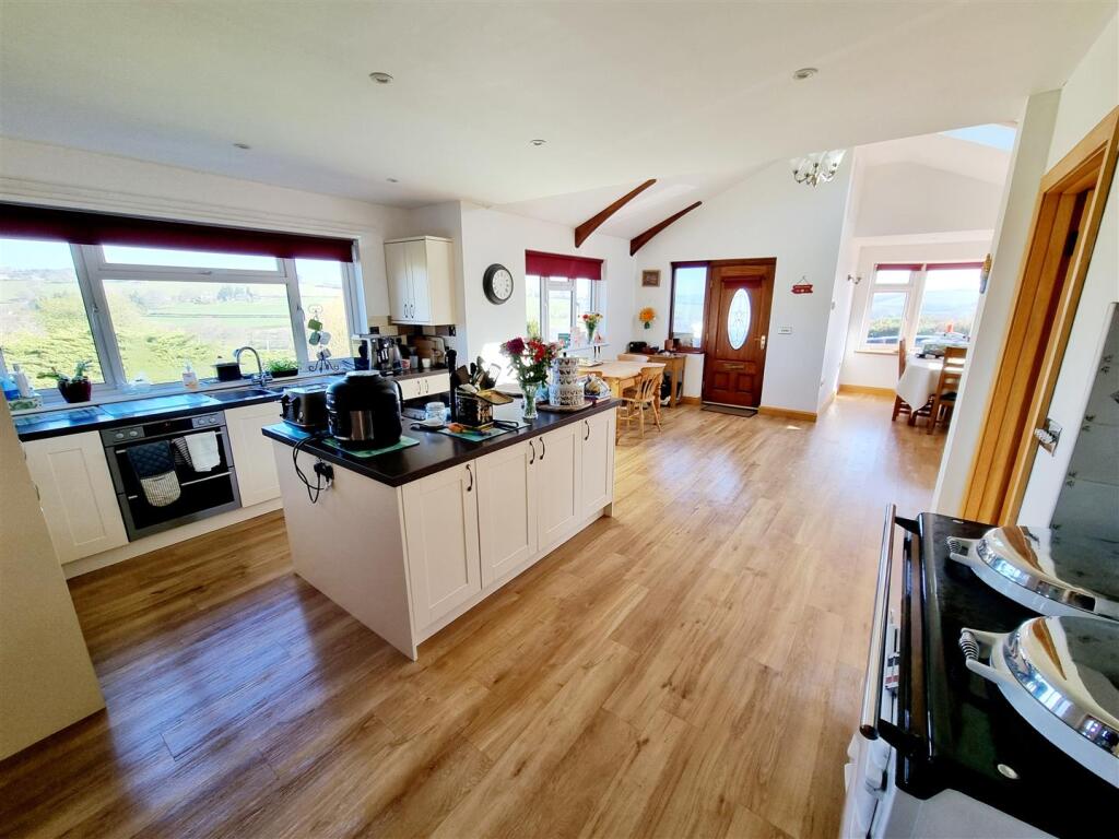 Kitchen &amp; dining room.jpg