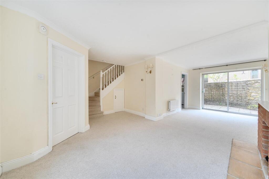Living/dining room
