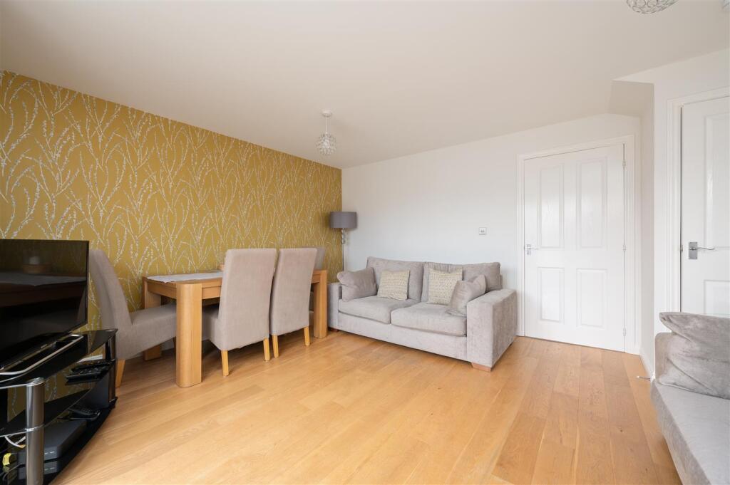 52 Middlebank Rise 013.JPG