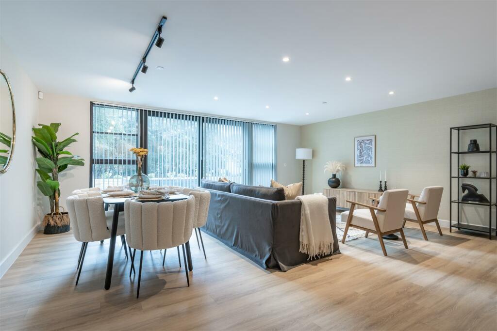 Dining/living