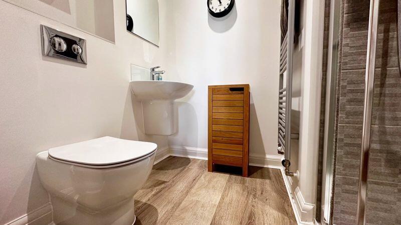 EN- SUITE WITH SHOWER