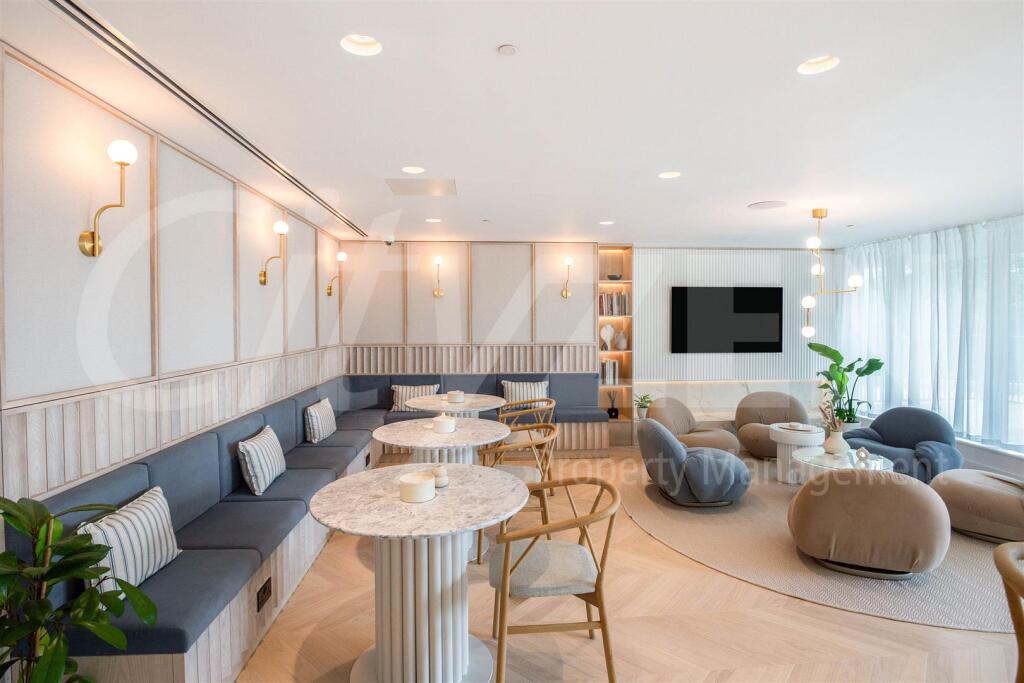 RESIDENTS LOUNGE