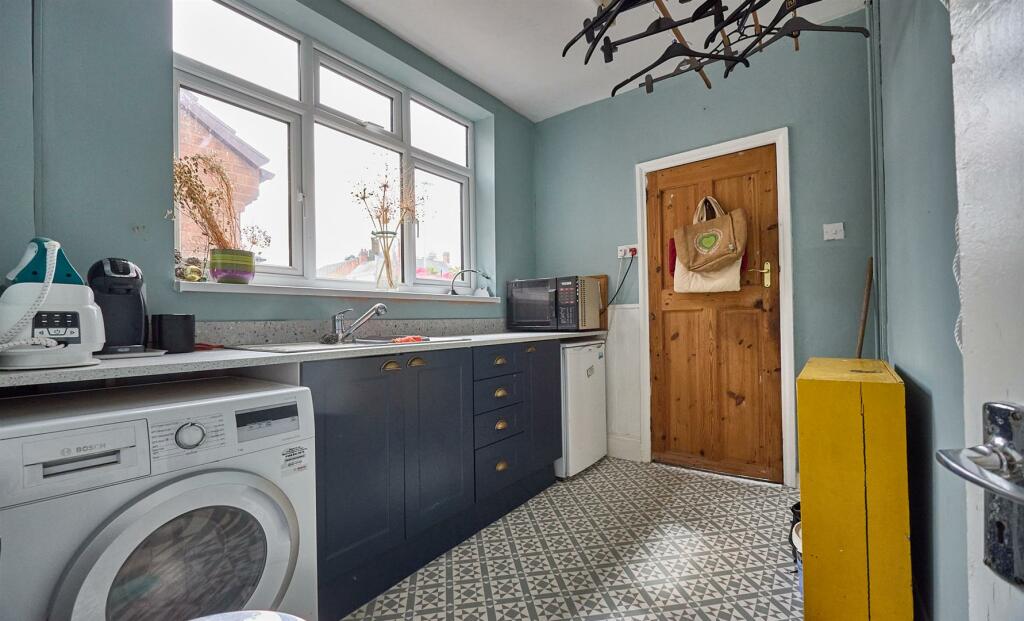 UTILITY ROOM
