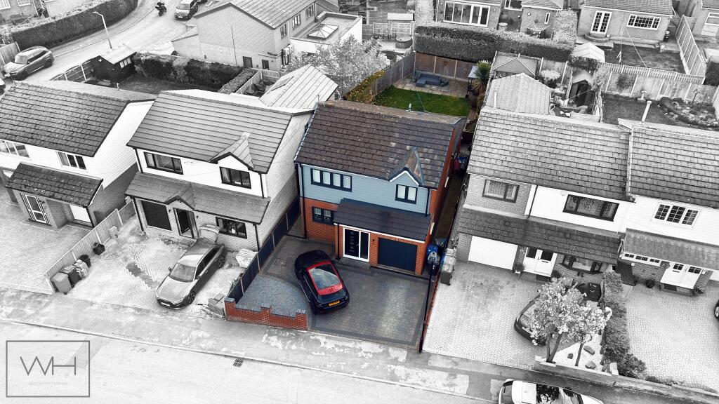 DRONE BLACK &amp; WHITE
