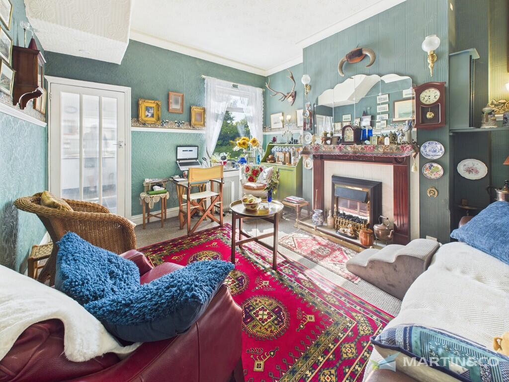 CAM02318G0-PR0496...