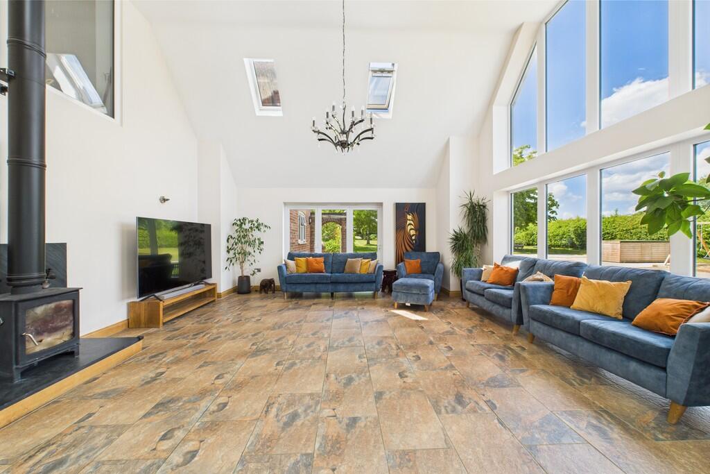 CAM01689G0-PR0470...