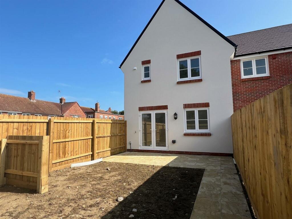 Plot 654 rear.jpg