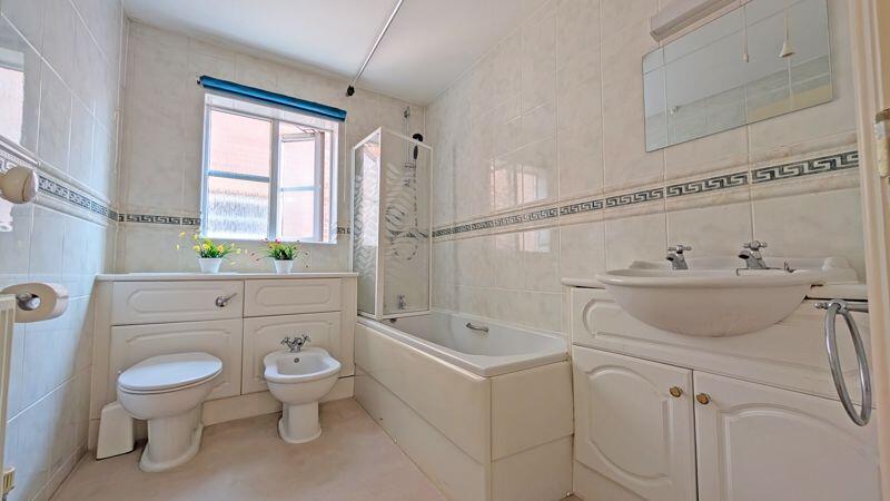MAIN BATHROOM