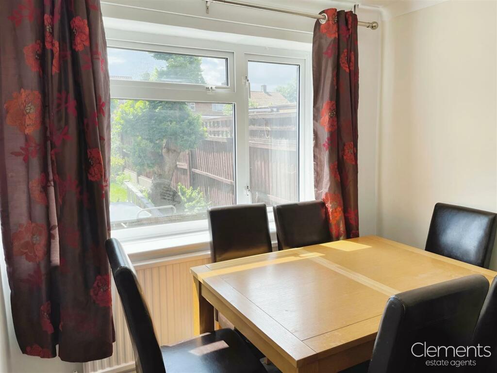 4d01bc4f-Dining 20Room.jpg