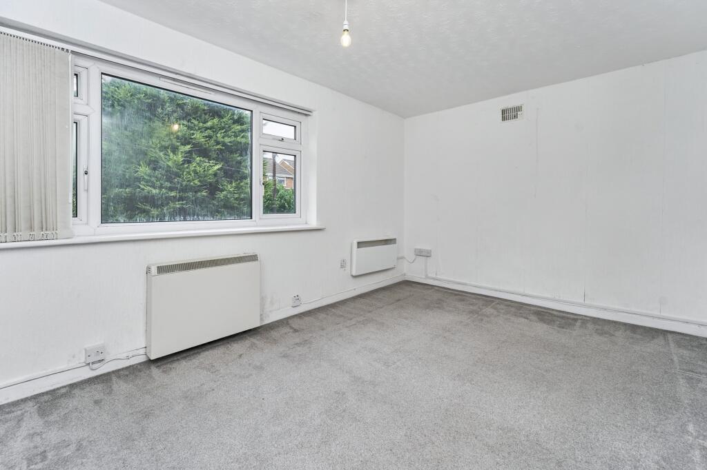 Flat 11, Lyndon House, 2 Conifer Drive, Birmingham B31 2HX