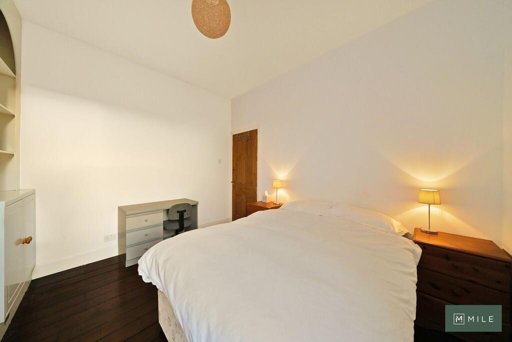 62 Leghorn Road -...