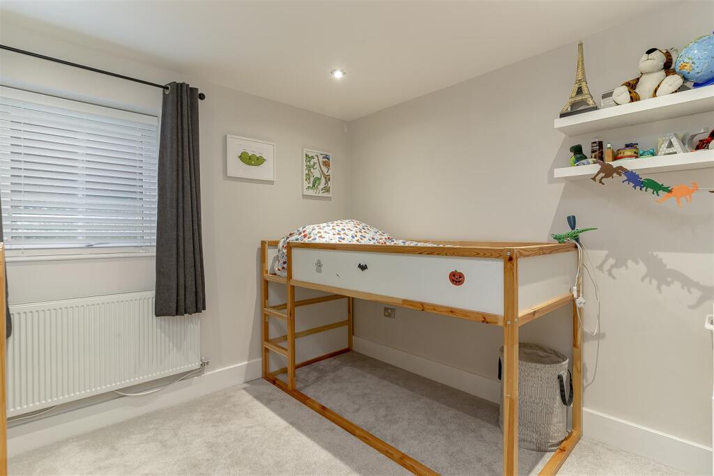 Bedroom 4.jpg