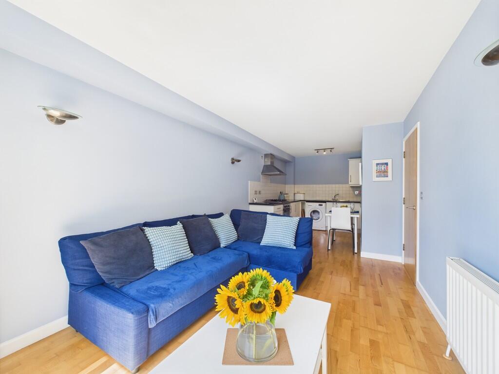 CAM02089G0-PR0534...