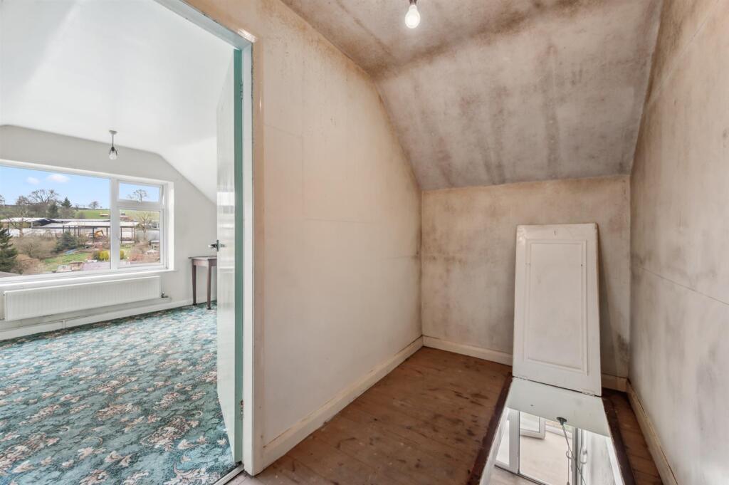 First floor landing.jpg