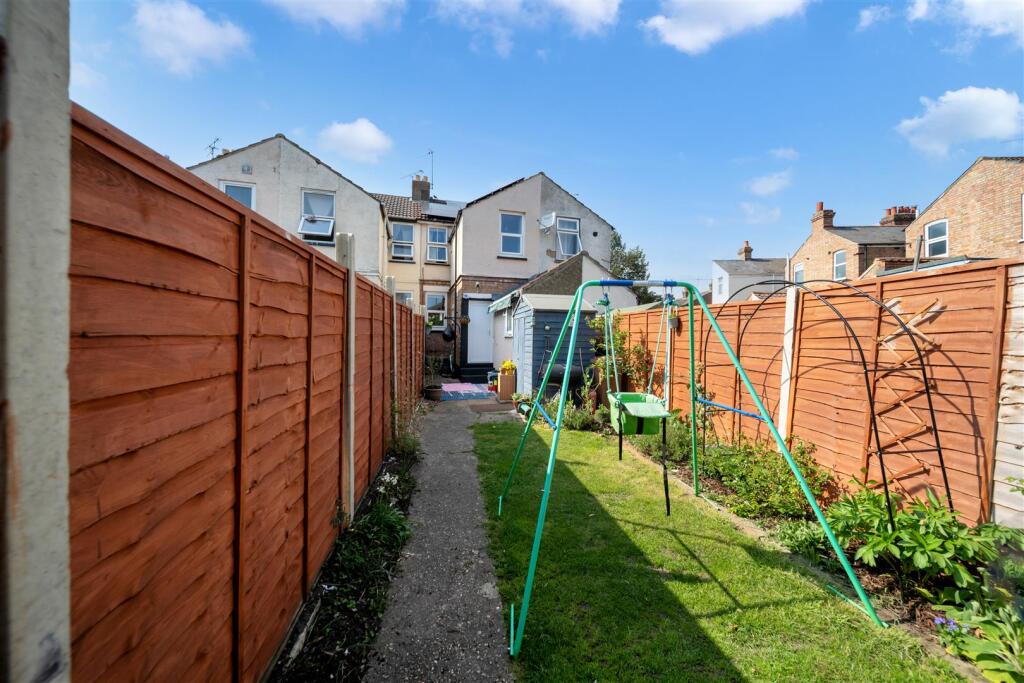 102 Kingston Road-13.jpg