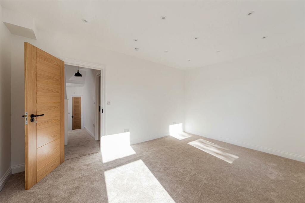 South Esk Road, E7