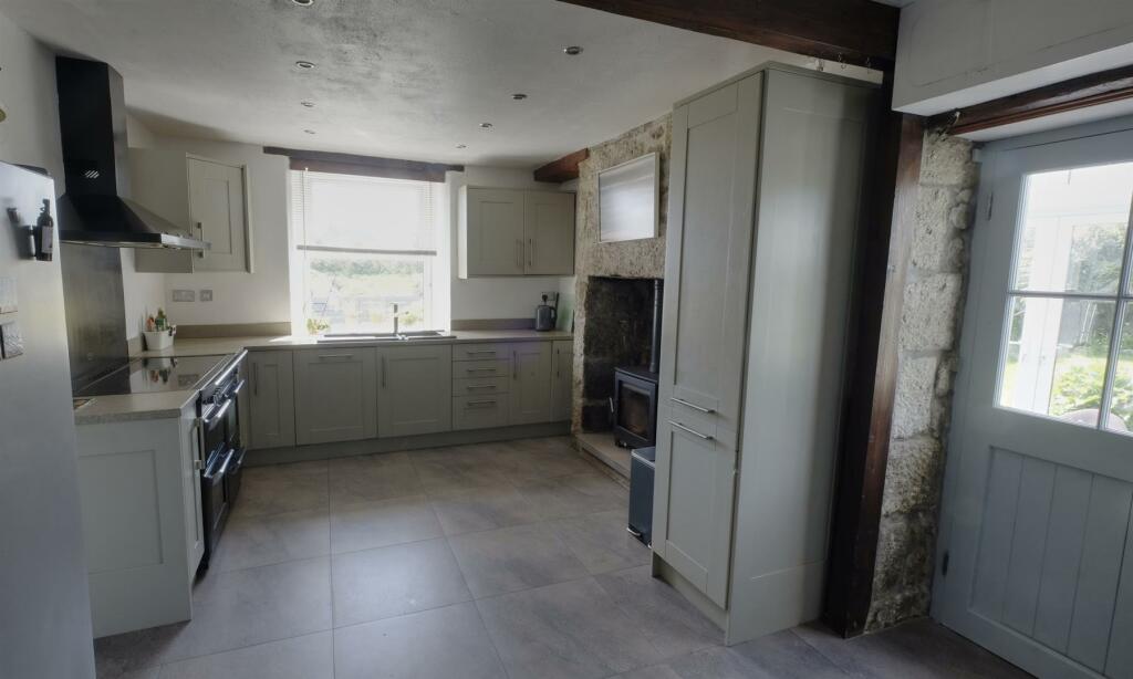 Kitchen/dining Room