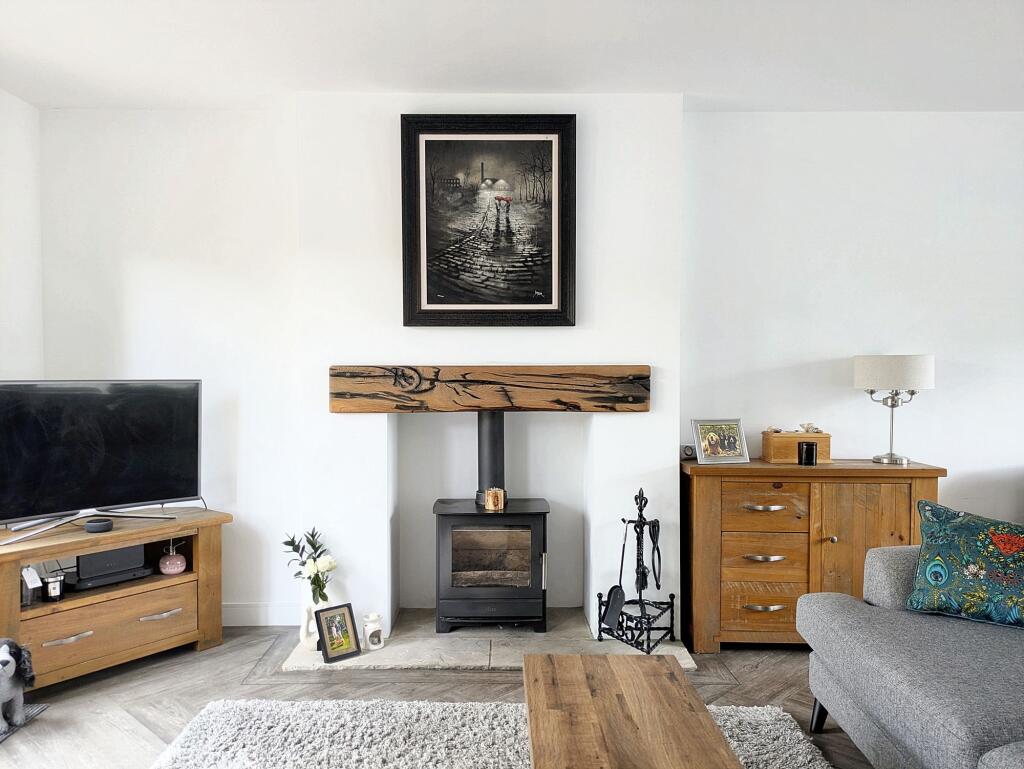 OPEN PLAN DINING KITCHEN AND FAMILY ROOM