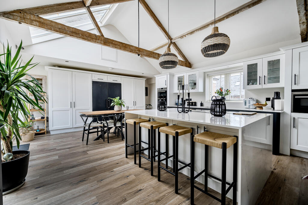 13688511568ed24dc85781