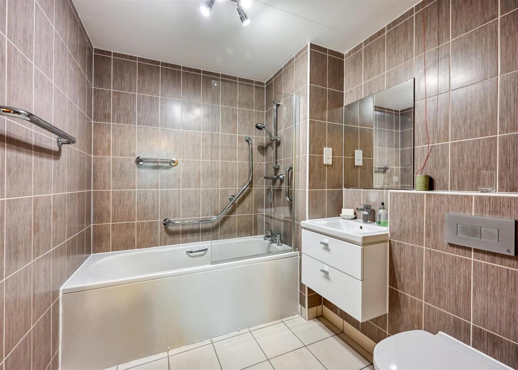 18 Bluebell Court-04.jpg