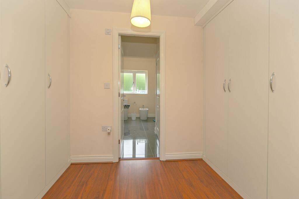 Principal Bedroom &amp; Dressing Area