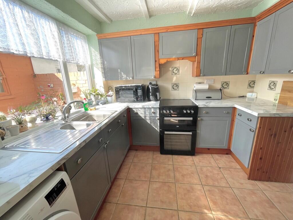 47 Melville Way K...