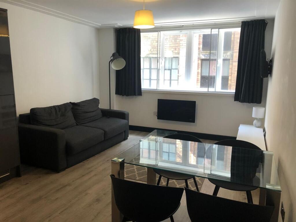 WhatsApp Image 2021-08-25 at 15.38.19.jpeg