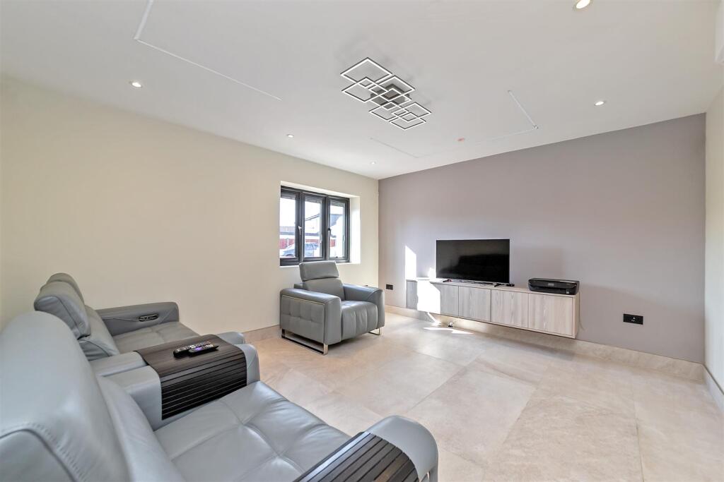 34SouthRiding-24.jpg