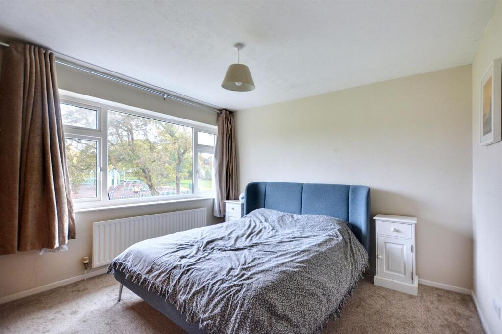 Bedroom 1_1.jpeg