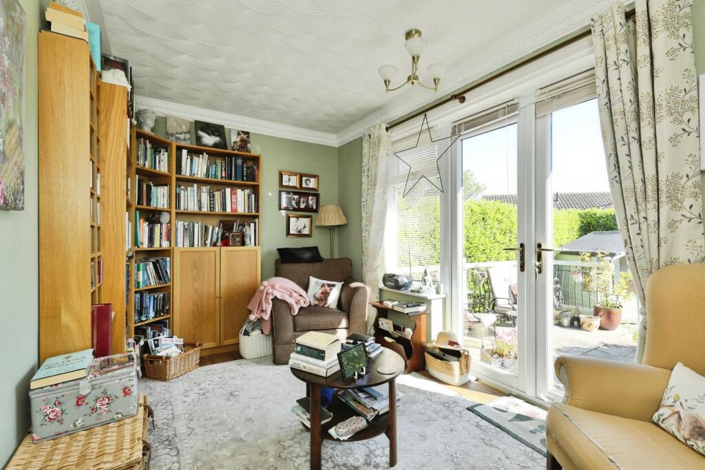 Sun Room/Bedroom Fiv