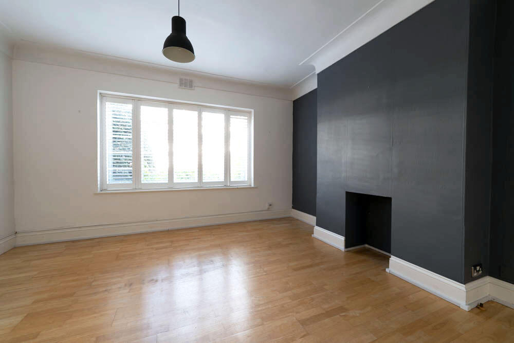 Woodford Road, South Woodford, E18