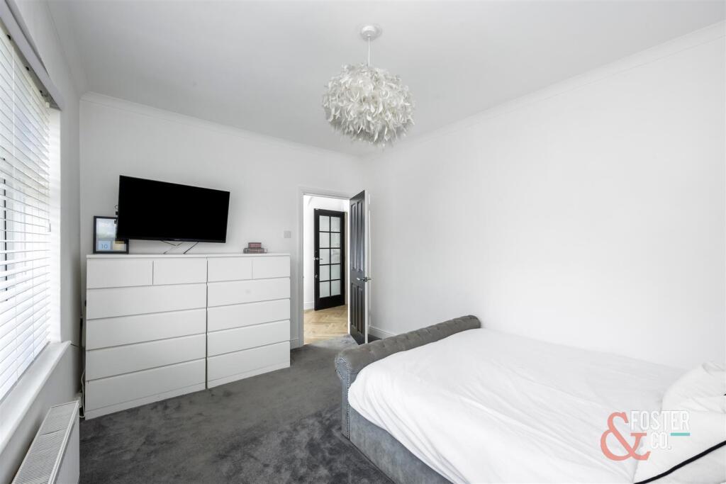 Valley Drive, 91-006.jpg