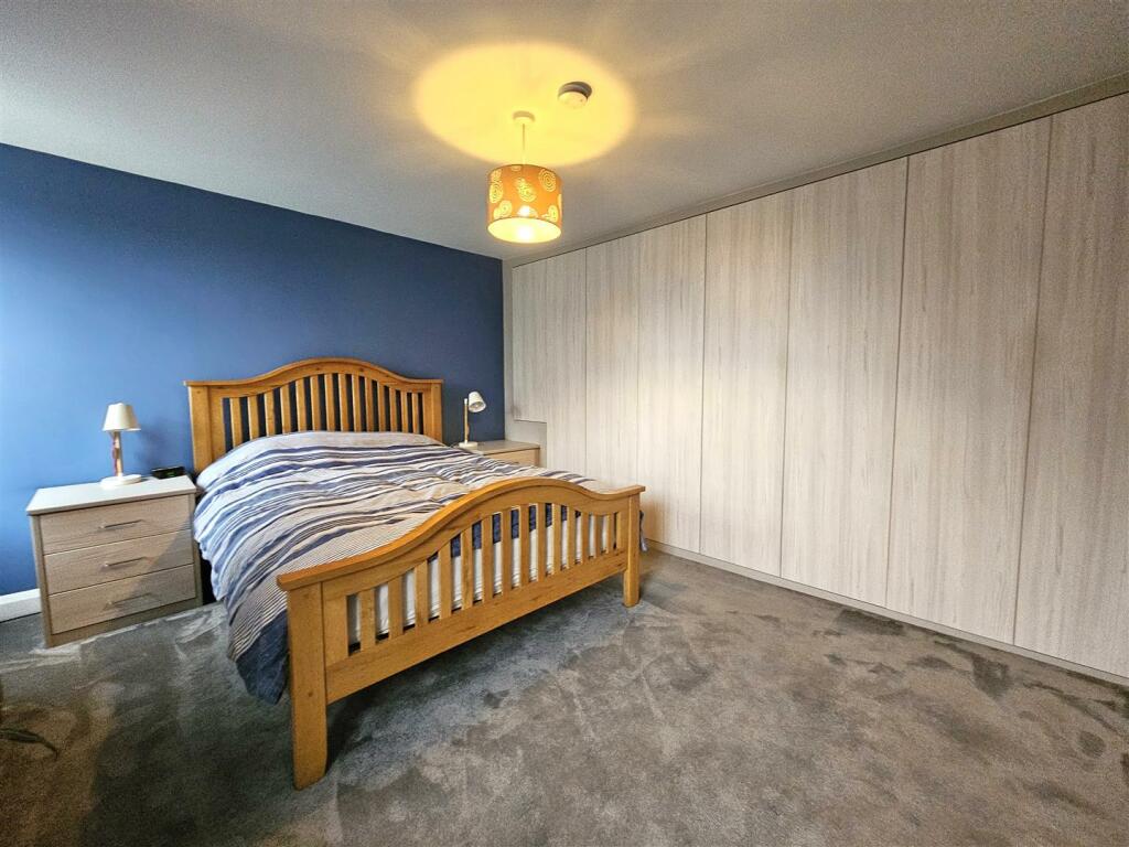 master bed 2.jpg