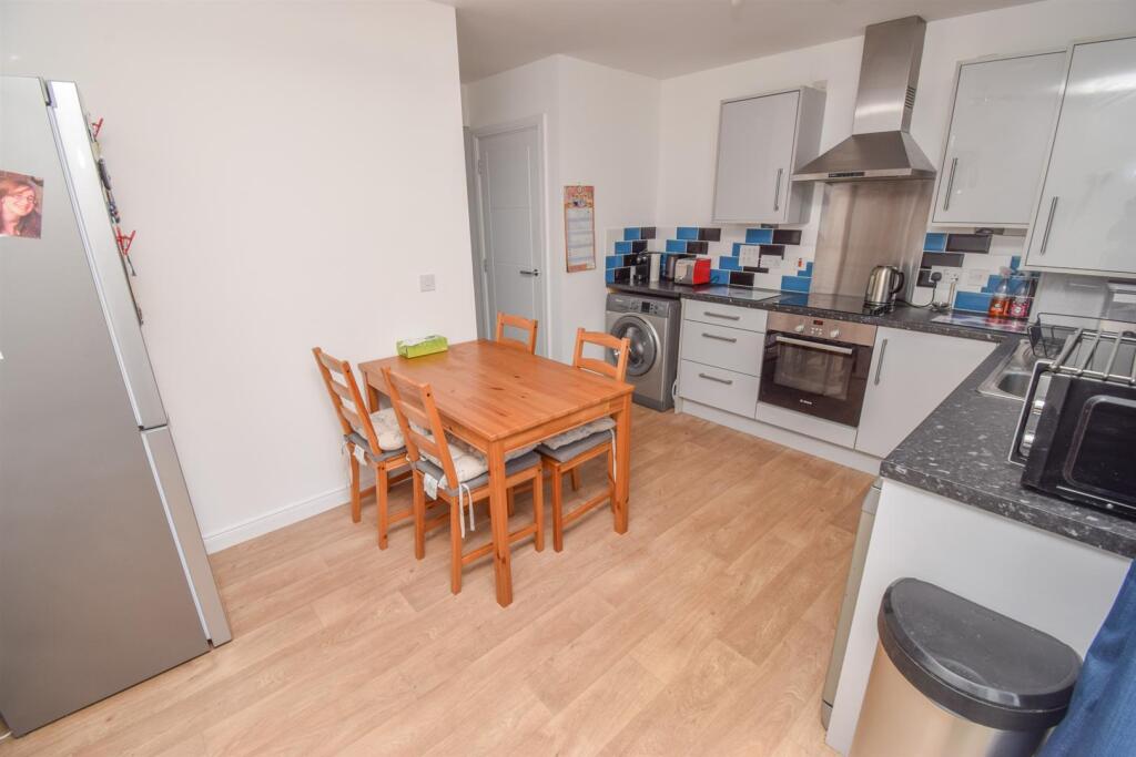 KITCHEN-DINER (2)-2.jpg