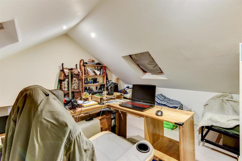 3Eastcourt-14.jpg