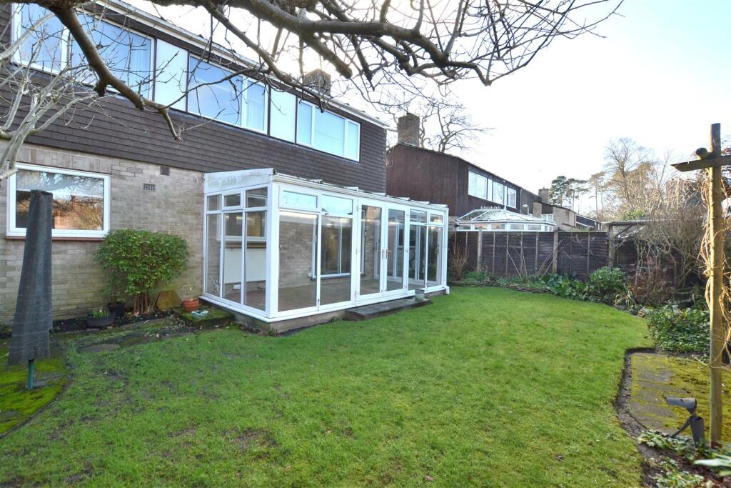 5 Velmead Road Garden 3.JPG