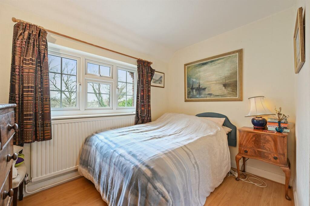 Bedroom 4.jpg