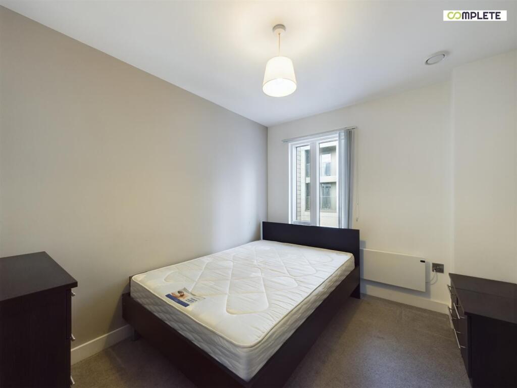 CAM01231G0-PR0052-STILL020