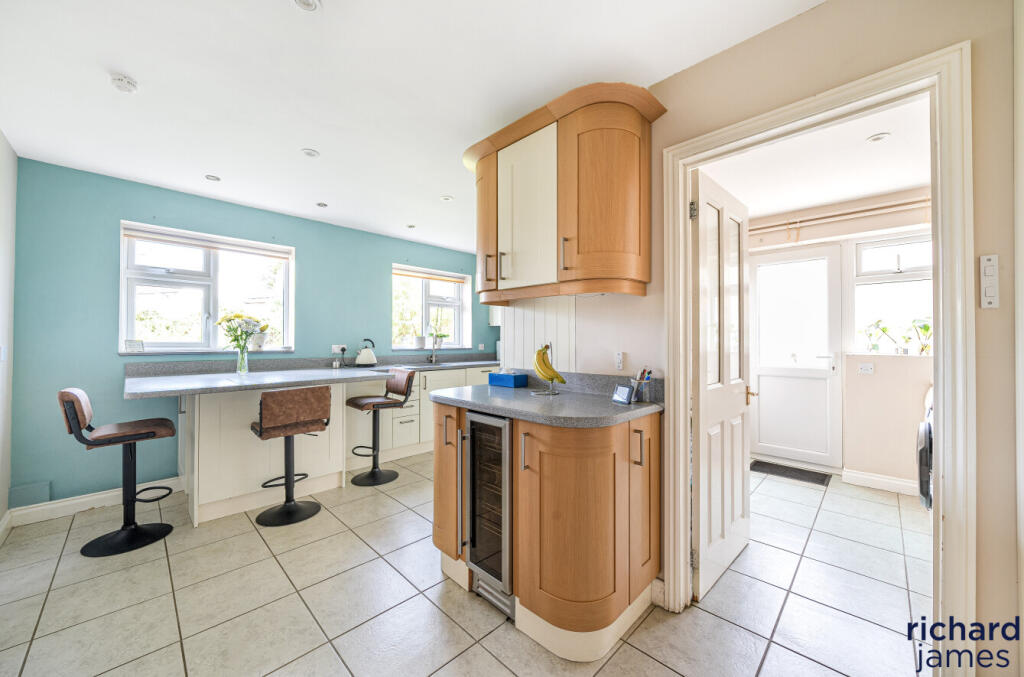 262461ed-b632-4b9...