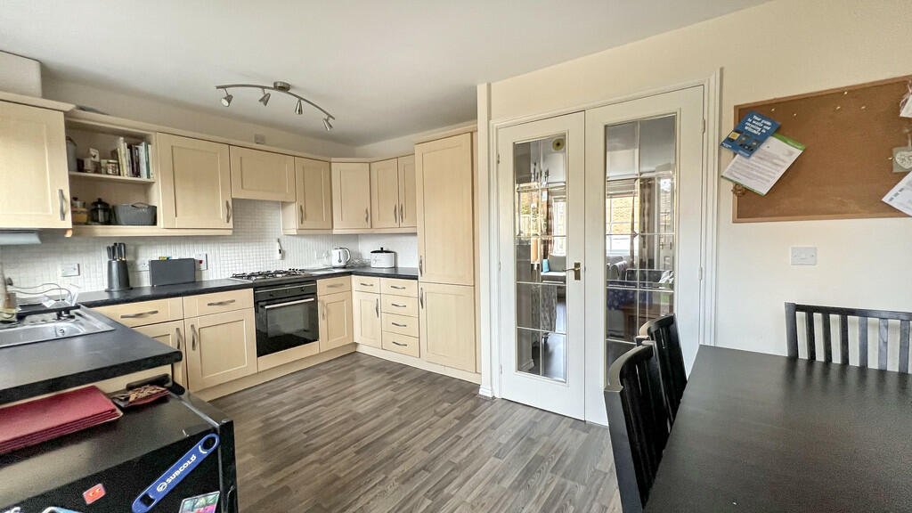 Kitchen/dining ro...