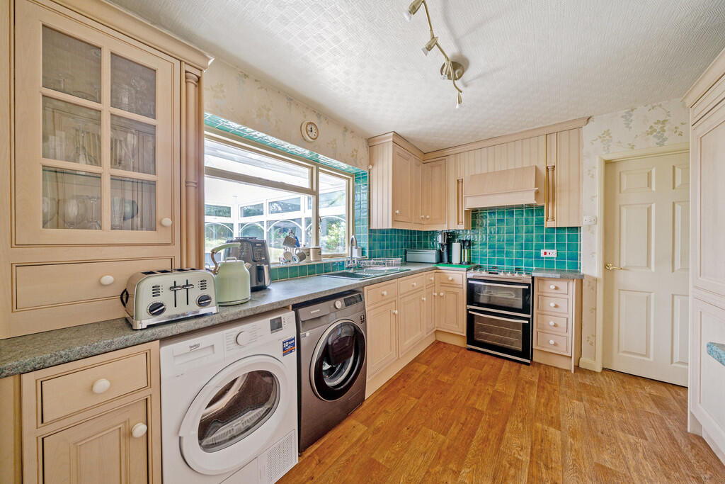 Kitchen 1