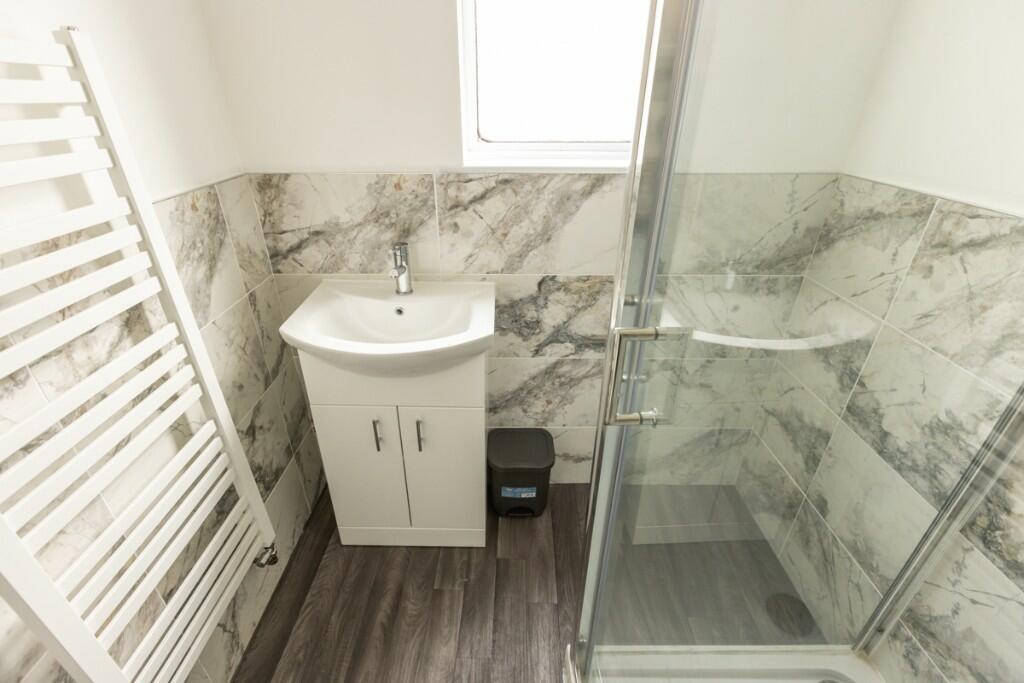 1st Floor Shower Rm