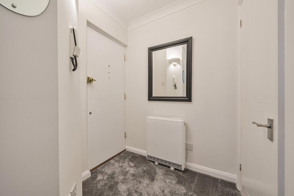 Entrance/Hallway