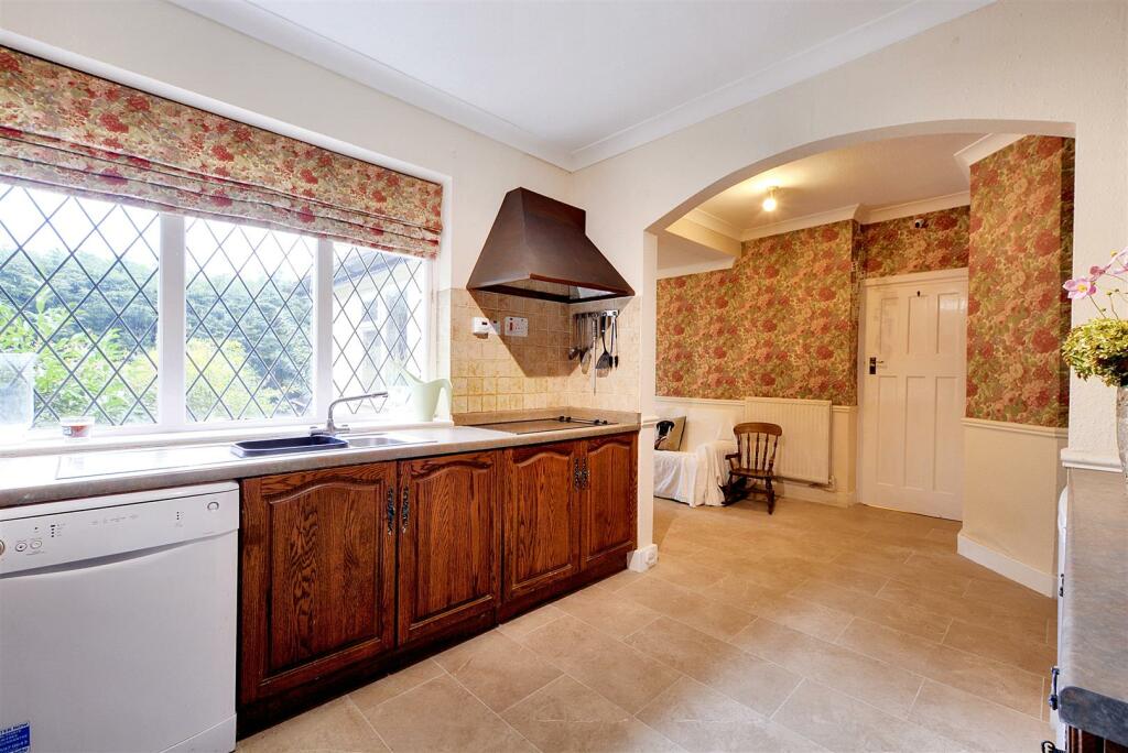 Kitchen_1.jpeg