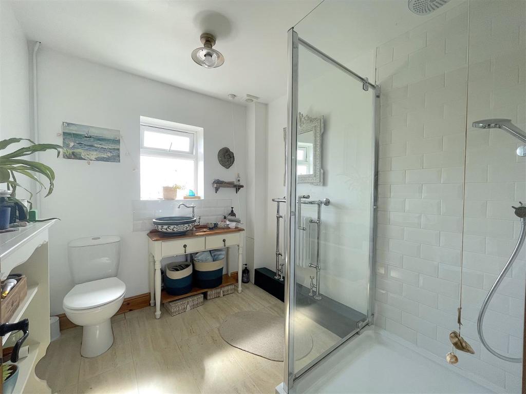 Shower Room (1).jpeg