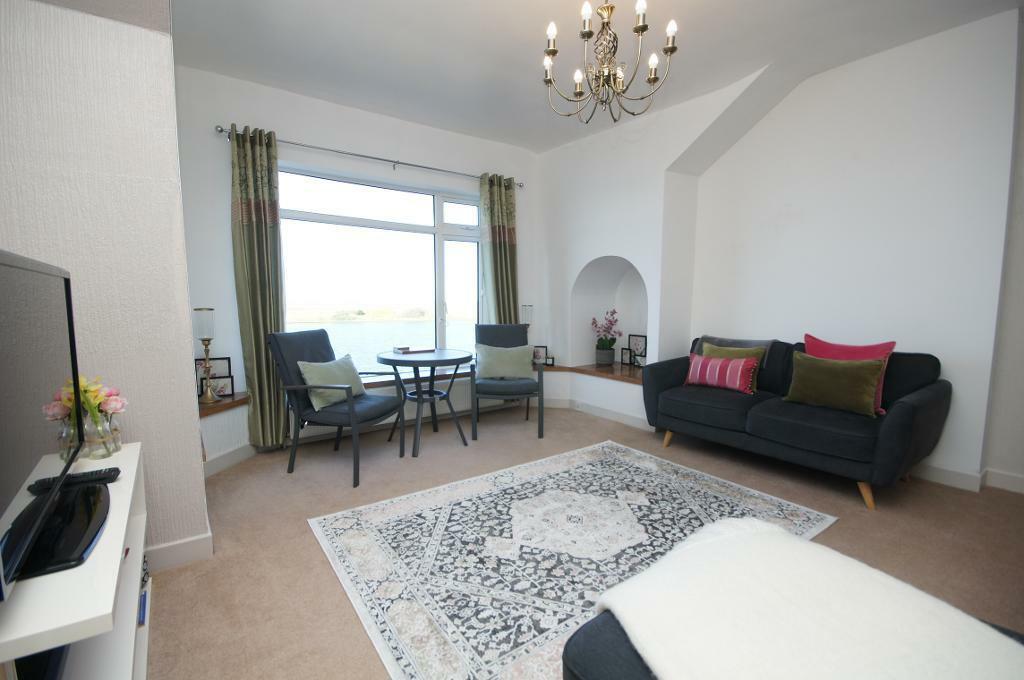 Front Reception Lounge