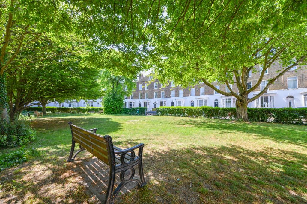 Liverpool Lawn.10.jpg