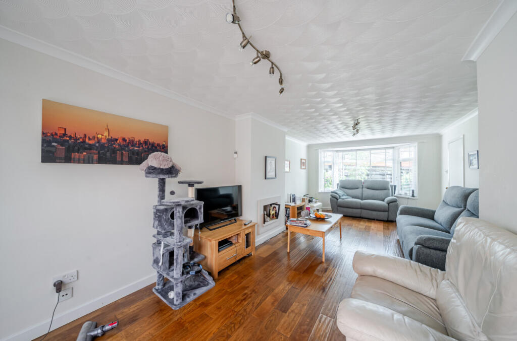 1348934-11-68b9aa...